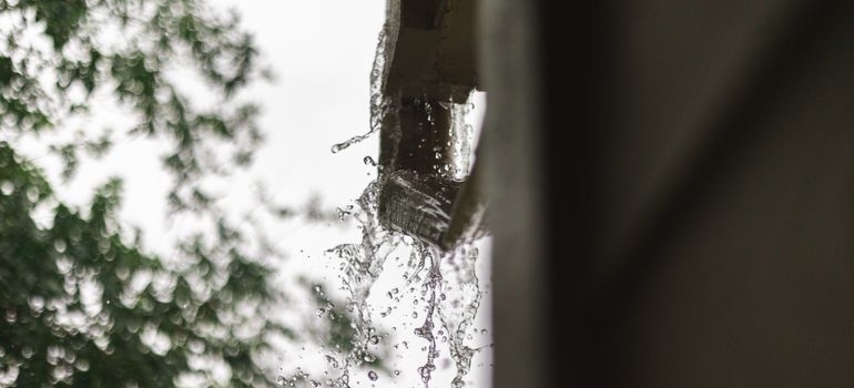 Water on the gutter